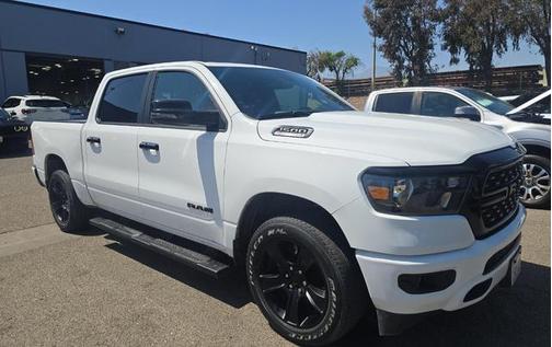 Bright White Clearcoat 2024 RAM 1500 Big Horn/Lone Star