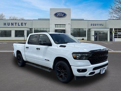 Bright White Clearcoat 2024 RAM 1500 Big Horn/Lone Star
