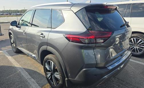 2022 Nissan Rogue SL