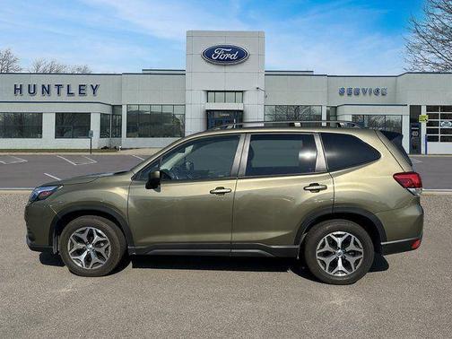 2024 Subaru Forester Premium