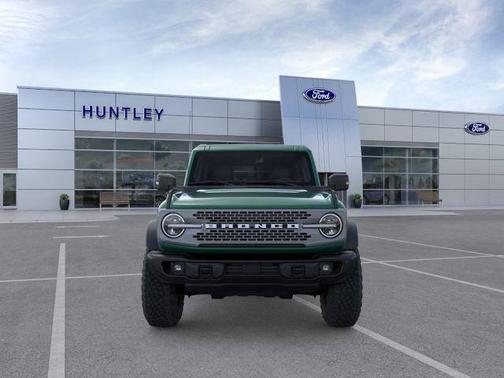 Eruption Green Metallic 2025 Ford Bronco Badlands