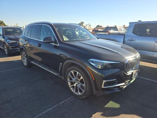 Black Sapphire Metallic 2023 BMW X5 xDrive40i