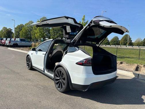2023 Tesla Model X 