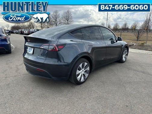 2024 Tesla Model Y Long Range Dual Motor All-Wheel Drive