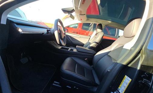 2024 Tesla Model Y Long Range Dual Motor All-Wheel Drive