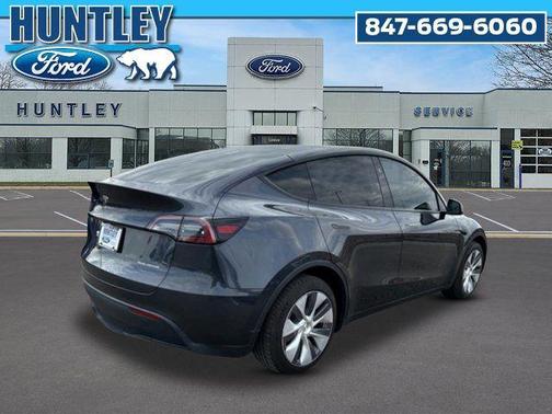 2024 Tesla Model Y Long Range Dual Motor All-Wheel Drive