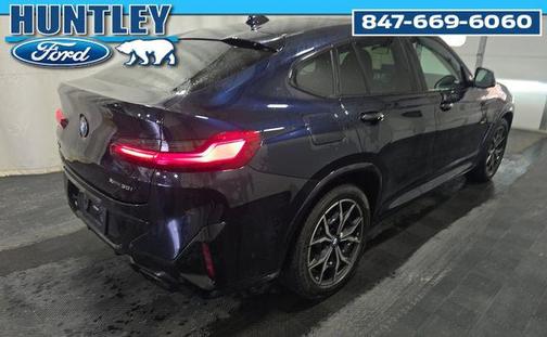 Black 2022 BMW X4 xDrive30i