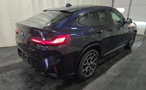 Black 2022 BMW X4 xDrive30i