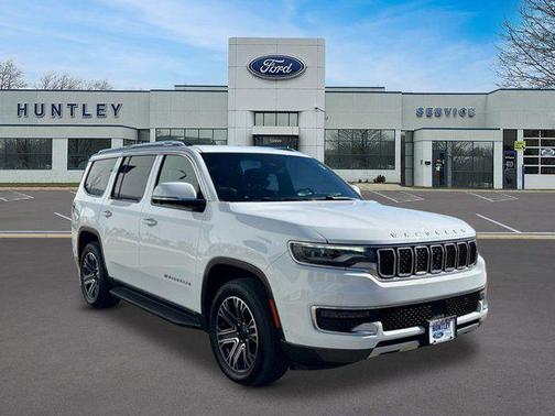 Bright White Clearcoat 2022 Jeep Wagoneer Series III 4x4
