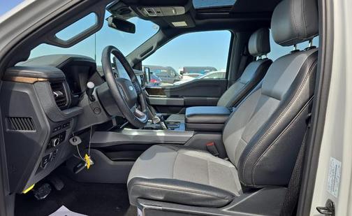 2023 Ford F-150 Lightning LARIAT