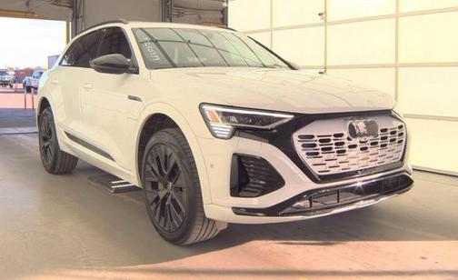 2024 Audi Q8 e-tron Prestige