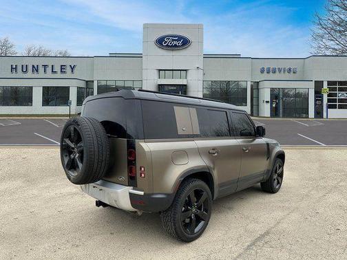 2020 Land Rover Defender 110 SE