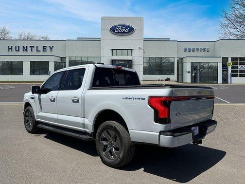2024 Ford F-150 Lightning LARIAT