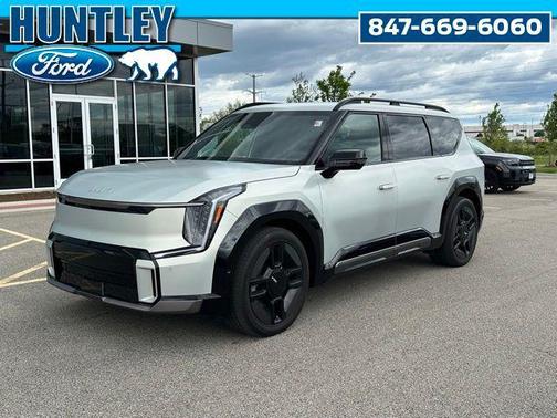 Ivory Silver Matte 2024 Kia EV9 GT-Line