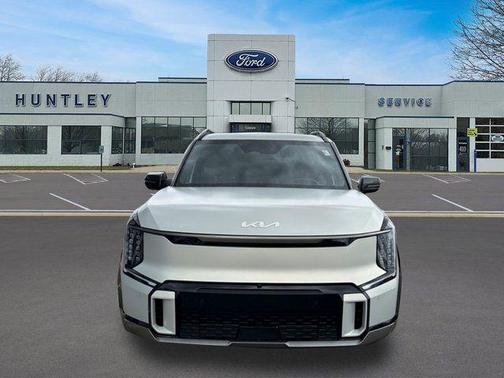 Ivory Silver Matte 2024 Kia EV9 GT-Line
