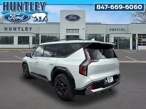 Ivory Silver Matte 2024 Kia EV9 GT-Line