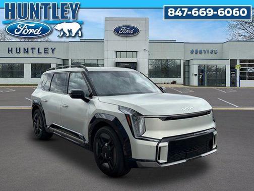 Ivory Silver Matte 2024 Kia EV9 GT-Line