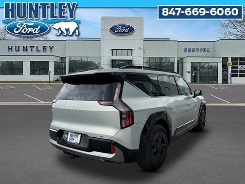 Ivory Silver Matte 2024 Kia EV9 GT-Line