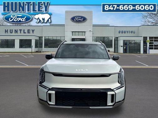 Ivory Silver Matte 2024 Kia EV9 GT-Line