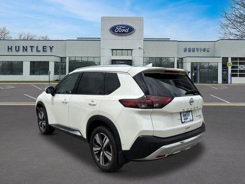 White 2023 Nissan Rogue Platinum