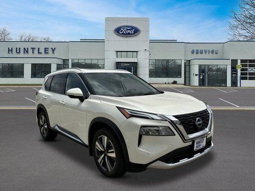 White 2023 Nissan Rogue Platinum