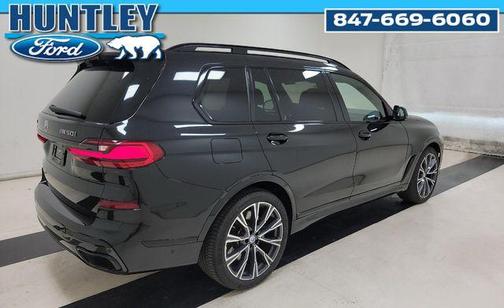 2022 BMW X7 M50i