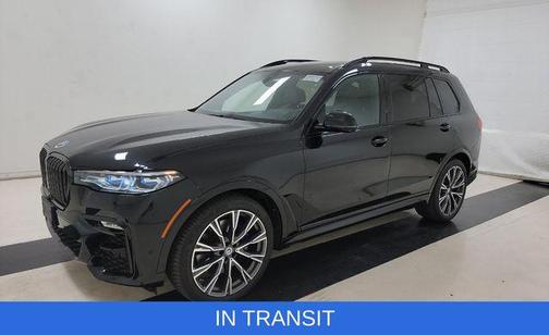 2022 BMW X7 M50i