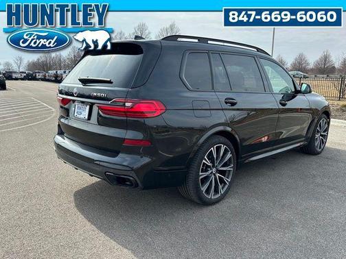 2022 BMW X7 M50i