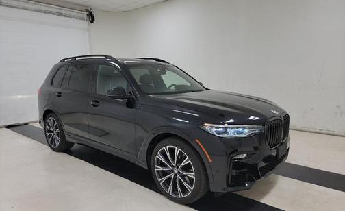 2022 BMW X7 M50i