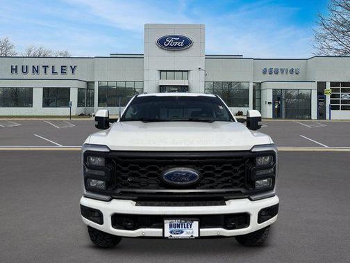 Star White Metallic Tri-Coat 2023 Ford F-350 Lariat
