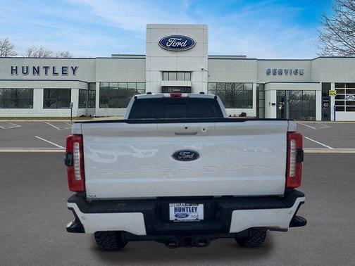 Star White Metallic Tri-Coat 2023 Ford F-350 Lariat