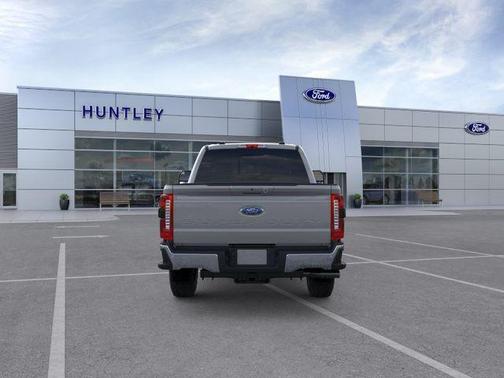 Avalanche 2026 Ford F-250 Lariat