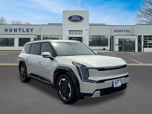 Ivory Silver 2024 Kia EV9 Land