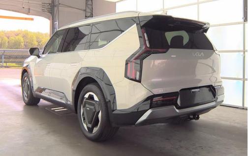 Ivory Silver 2024 Kia EV9 Land