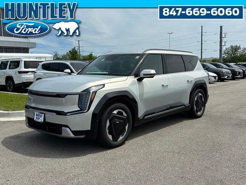 Ivory Silver 2024 Kia EV9 Land