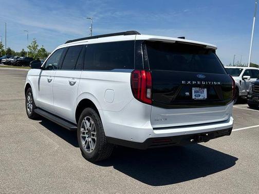 Oxford White 2025 Ford Expedition Max Active 4x4