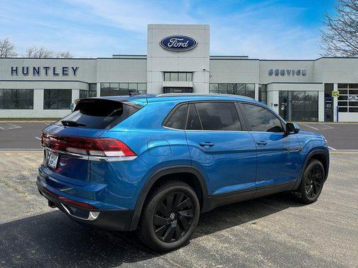 2024 Volkswagen Atlas Cross Sport 2.0T SE w/Technology