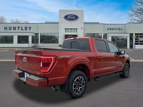 Hot Pepper Red Metallic Tinted Clearcoat 2023 Ford F-150 XLT