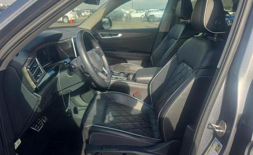 2024 Volkswagen Atlas 2.0T SEL Premium R-Line 4MOTION