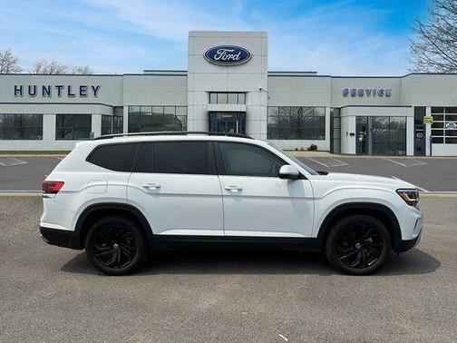 2022 Volkswagen Atlas 3.6L SE w/Technology