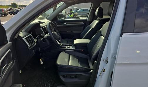 2022 Volkswagen Atlas 3.6L SE w/Technology