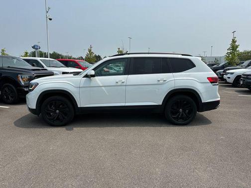 2022 Volkswagen Atlas 3.6L SE w/Technology