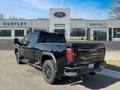 2025 GMC Sierra 2500 AT4