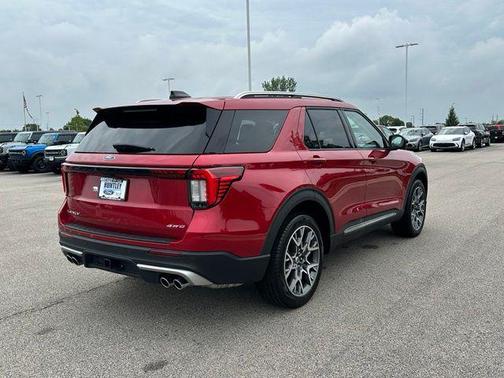 Rapid Red Metallic Tinted Clearcoat 2025 Ford Explorer Platinum