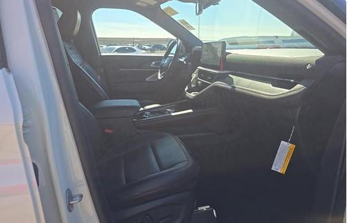 White Metallic 2025 Ford Explorer Platinum