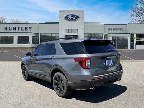 2024 Ford Explorer ST-Line