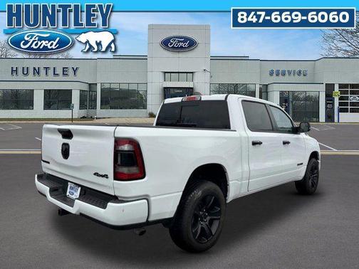 Bright White Clearcoat 2023 RAM 1500 Big Horn/Lone Star
