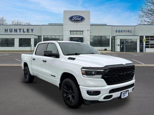 Bright White Clearcoat 2023 RAM 1500 Big Horn/Lone Star