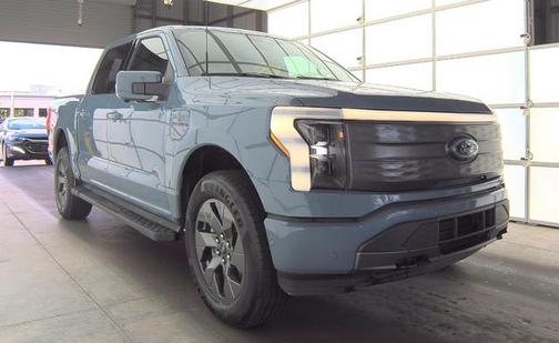 2023 Ford F-150 Lightning LARIAT