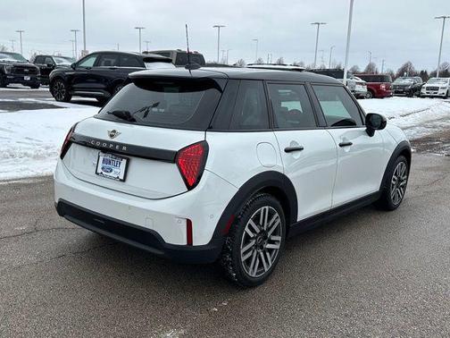 2025 MINI Hardtop Cooper